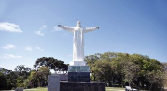 O Morro do Cristo em Castro e sua vista privilegiada da cidade