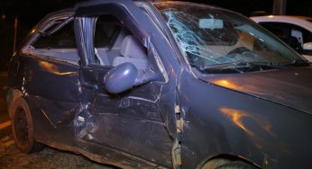 Veículo invade a preferencial e capota na Balduíno Taques