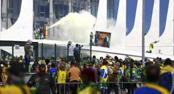 Moraes condena mais 8 réus por atos de vandalismo e propõe multa de R$30 milhões
