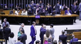 Congresso aprova R$5 bi para Fundo Eleitoral e diminui valor do salário mínimo para 2024