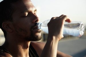 Médico do Trabalho dá dicas para quem enfrenta o calor