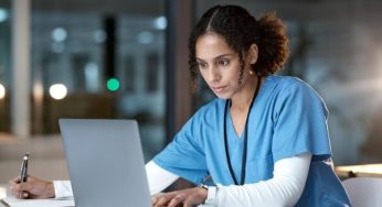 Empresa auxilia médicos a estudar e trabalhar no exterior