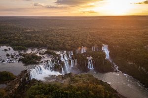 Cataratas do Iguaçu oferece passeio exclusivo ao entardecer