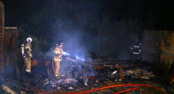 Casa é destruída após pegar fogo em bairro de Ponta Grossa