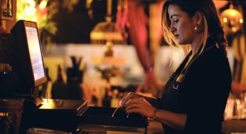 Mulheres são 54% dos funcionários de bares e restaurantes