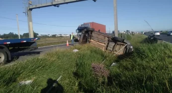 Motorista é ejetado de veículo em acidente na BR-277