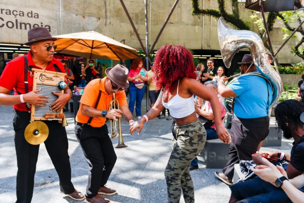 Concurso oferece oportunidade para músicos de rua de SP