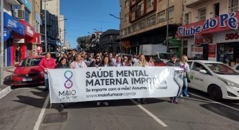 Caminhada do ‘Maio Furta-Cor’ reúne mais de 200 pessoas no centro de Ponta Grossa