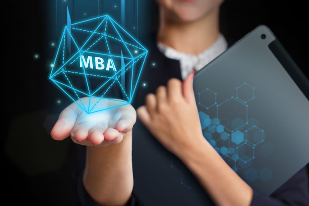 MBA impulsiona carreira de profissionais de TI em meio à alta demanda do setor