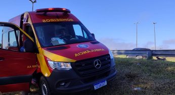 Motociclista colide com guard rail, cai e fica ferido na BR-376 em PG