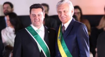 Ratinho Junior recebe ‘Ordem do Mérito de Anhanguera’ do governador de Goiás