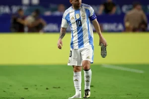 2024-08-19t202803z_1_lynxmpek7i0m6_rtroptp_4_futebol-argentina