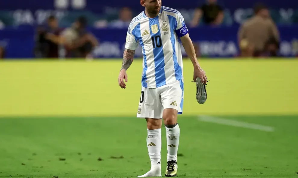 2024-08-19t202803z_1_lynxmpek7i0m6_rtroptp_4_futebol-argentina