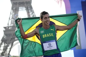 caio_bonfim_prata_marcha_atletica_paris