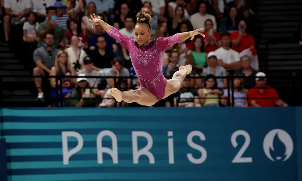 rebeca_andrade_trave_ginastica_paris_2023