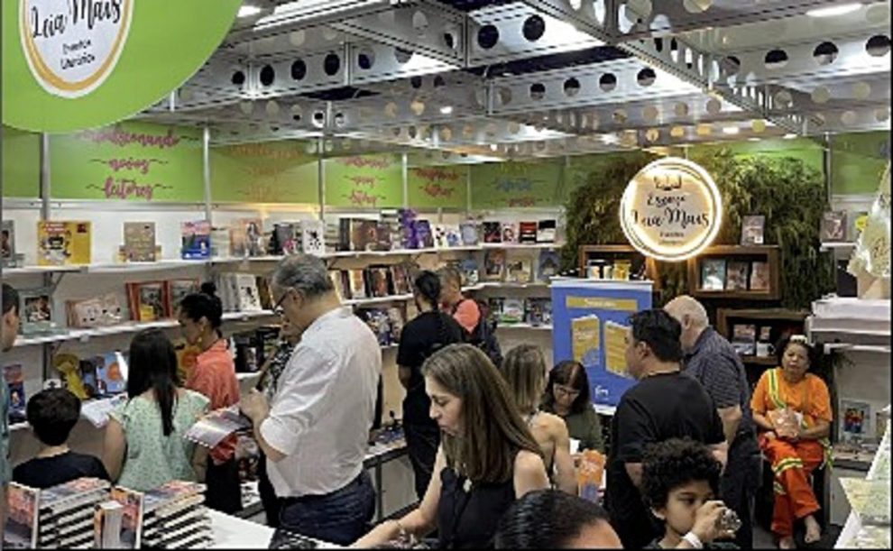 Livro focado em vendas no LinkedIn é lançado na Bienal de SP