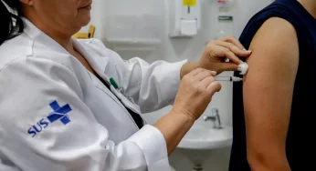 Vereadores aprovam saída de PG do Consórcio Nacional de Vacinas