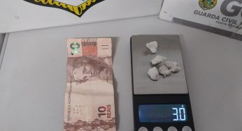 Jovem de 16 anos é apreendida com crack no centro de Ponta Grossa