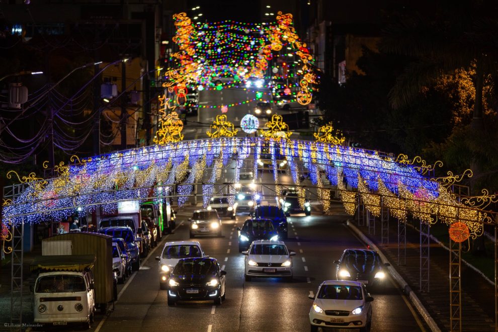 Natal Feliz Cidade vai iluminar e encantar 13 locais de Ponta Grossa