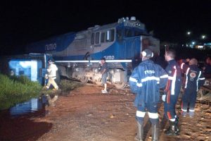 Descarrilamento de trem em Ponta Grossa mobiliza Corpo de Bombeiros