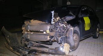 Motorista de aplicativo perde controle e colide em parede de prédio no centro de PG