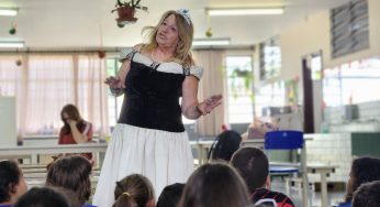 Contações de histórias levam acessibilidade e estímulo crítico a escolas de PG