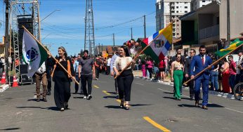 Carambeí celebra 29 anos com desfile cívico sobre “Fatos e Lendas” nesta sexta-feira