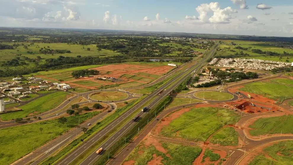 BNDES concede crédito de R$ 6,4 bi para melhoria de rodovias no Paraná Boca no Trombone BNDES concede crédito de R$ 6,4 bi para melhoria de rodovias no Paraná