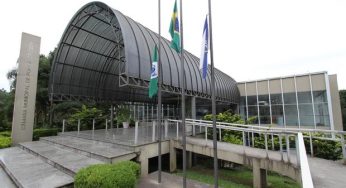 Câmara Municipal exonera servidores em cargos de comissão