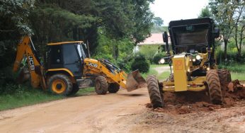 Com máquinas locadas, prefeitura de Castro reforça operação para recuperar estragos das chuvas