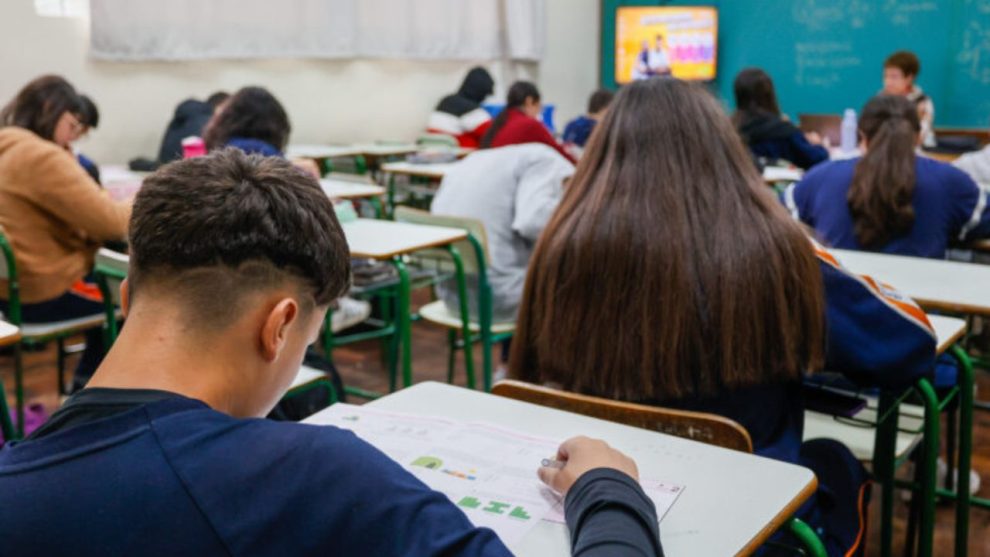 TCE-PR suspende programa parceiro da escola e exige estudos de viabilidade Boca no Trombone TCE-PR suspende programa parceiro da escola e exige estudos de viabilidade