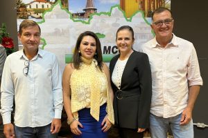 Dayane Sovinski tomará posse como presidente da AMCG neste mês de janeiro Boca no Trombone Dayane Sovinski tomará posse como presidente da AMCG neste mês de janeiro