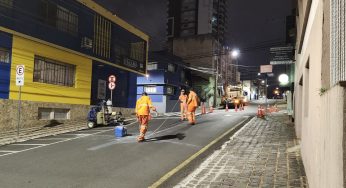 Prefeitura de PG realiza trabalhos noturnos de sinalização no Centro