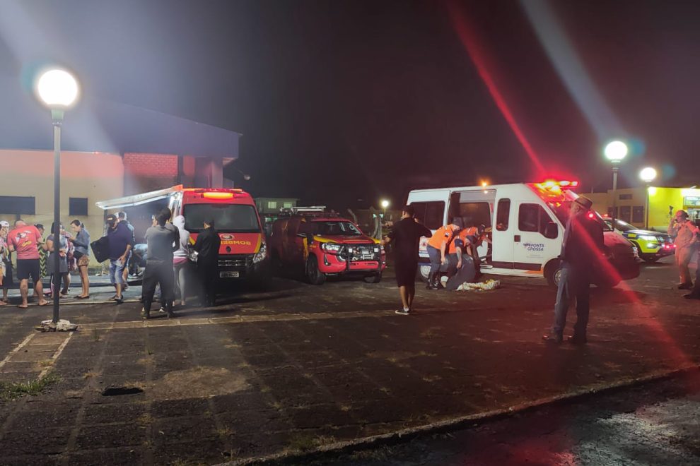 Defesa Civil ajuda famílias atingidas por temporal Boca no Trombone Defesa Civil ajuda famílias atingidas por temporal