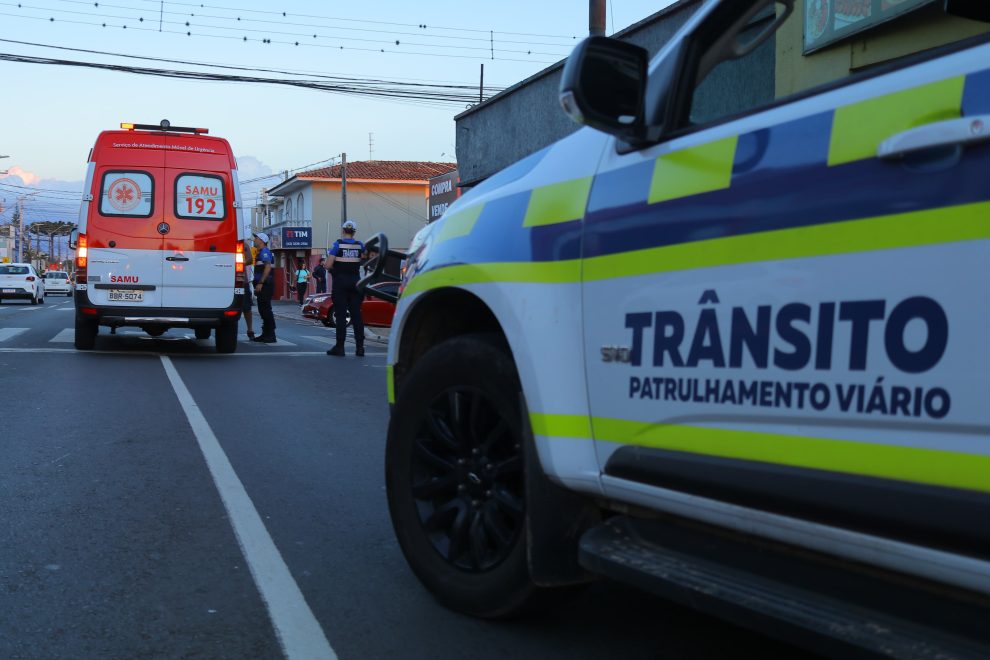 olisão entre carro e moto deixa motociclista ferido em avenida de PG Boca no Trombone olisão entre carro e moto deixa motociclista ferido em avenida de PG