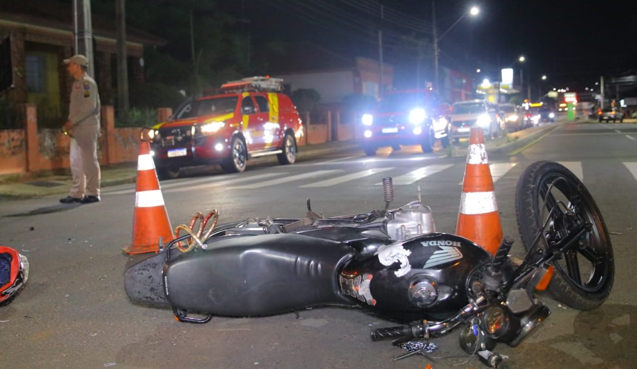 Colisão entre motos deixa feridos e mobiliza siate em Ponta Grossa Boca no Trombone Colisão entre motos deixa feridos e mobiliza siate em Ponta Grossa