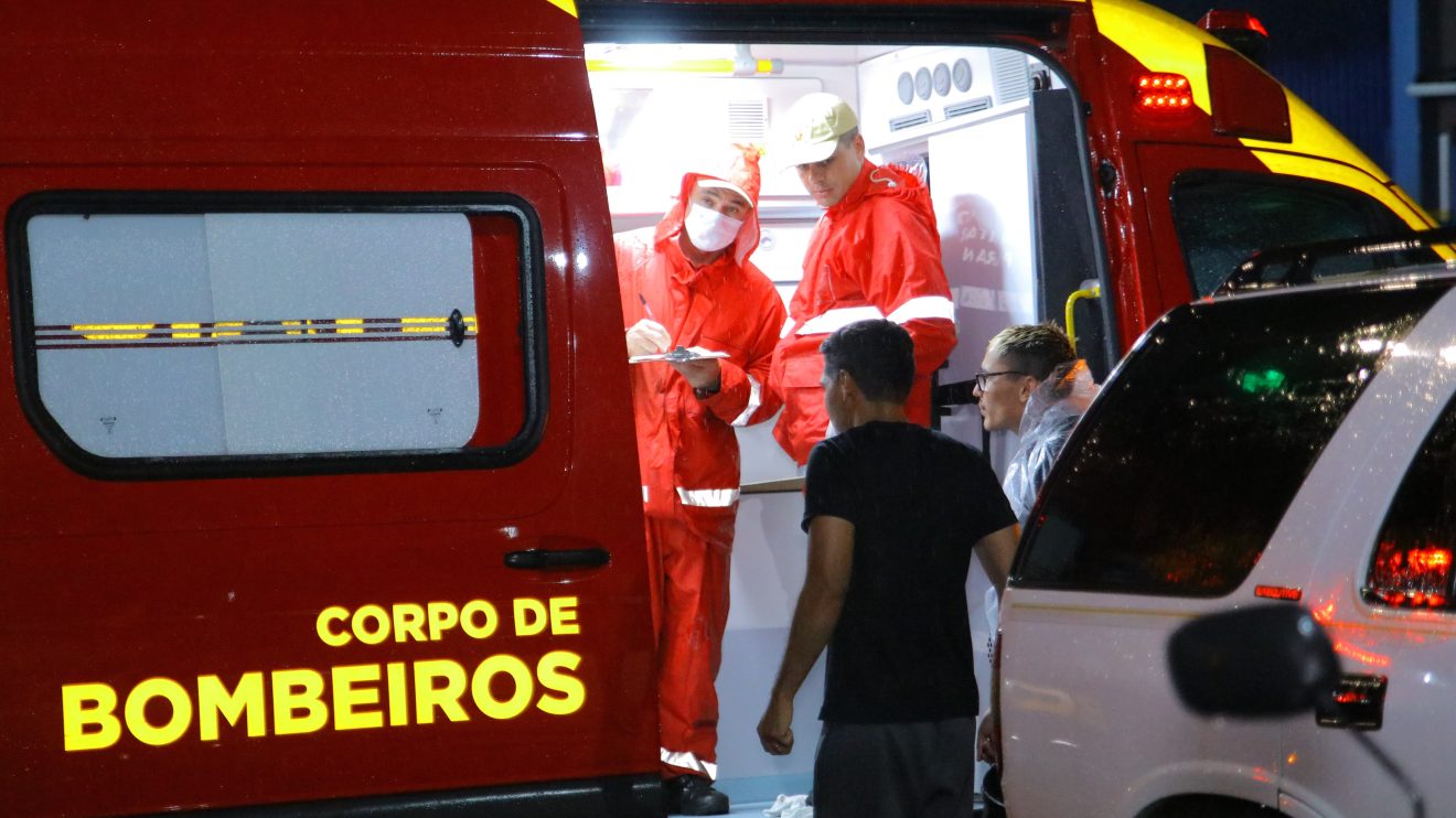 Jovem fica ferido após colisão entre motos em Ponta Grossa Boca no Trombone Jovem fica ferido após colisão entre motos em Ponta Grossa