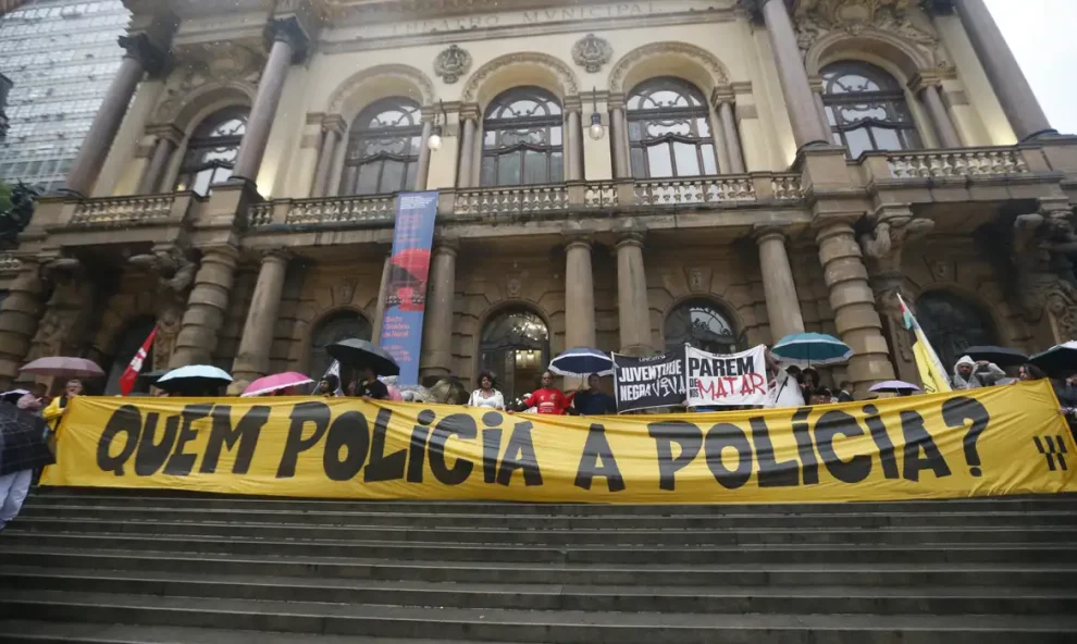 Ministério regulamenta uso gradativo da força pela polícia Boca no Trombone Ministério regulamenta uso gradativo da força pela polícia