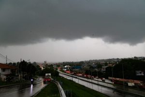 Instituto Nacional de Meteorologia emite alerta para tempestades em 260 cidades do Paraná Boca no Trombone Instituto Nacional de Meteorologia emite alerta para tempestades em 260 cidades do Paraná