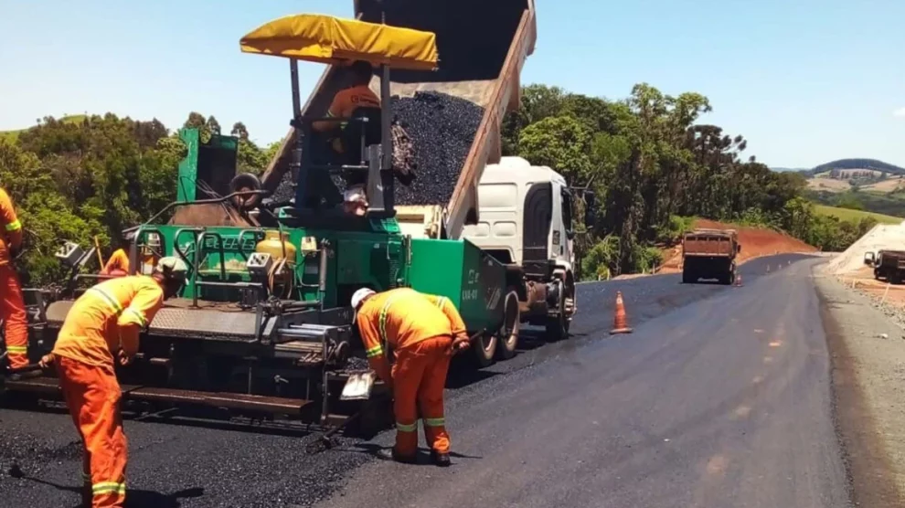 Rodovias da região recebem obras de recuperação de pavimento nesta terça (28); confira os trechos Boca no Trombone Rodovias da região recebem obras de recuperação de pavimento nesta terça (28); confira os trechos