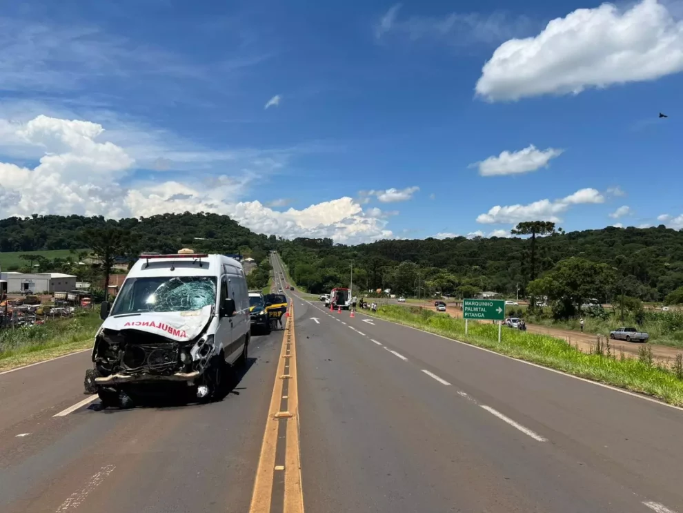 Motociclista perde a perna após colisão com ambulância em rodovia no PR Boca no Trombone Motociclista perde a perna após colisão com ambulância em rodovia no PR