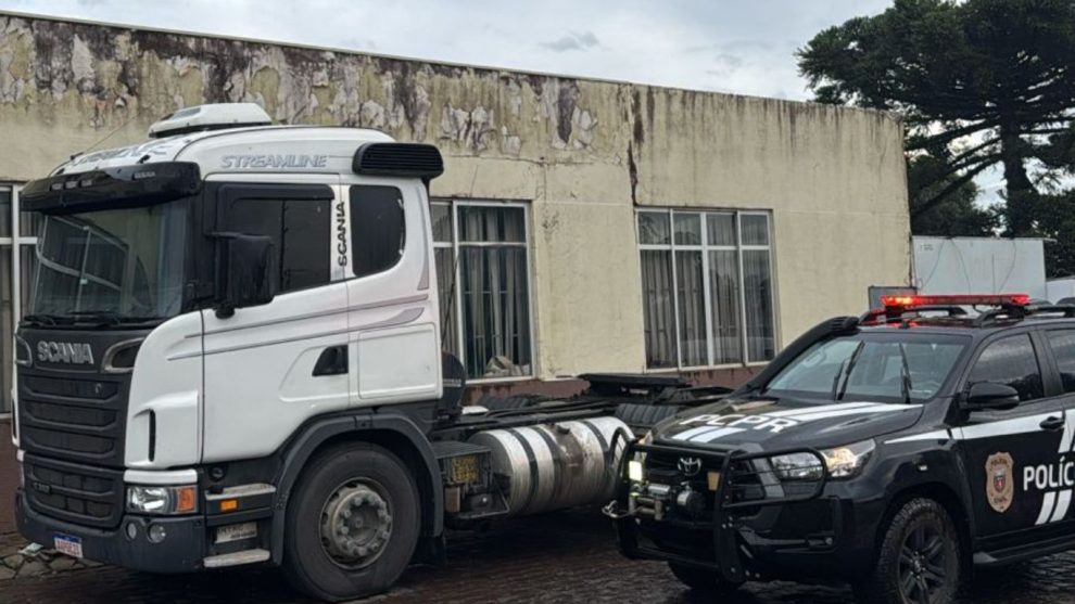 Delegacia da Polícia Civil de Palmeira recupera caminhão roubado em menos de 24 horas Boca no Trombone Delegacia da Polícia Civil de Palmeira recupera caminhão roubado em menos de 24 horas