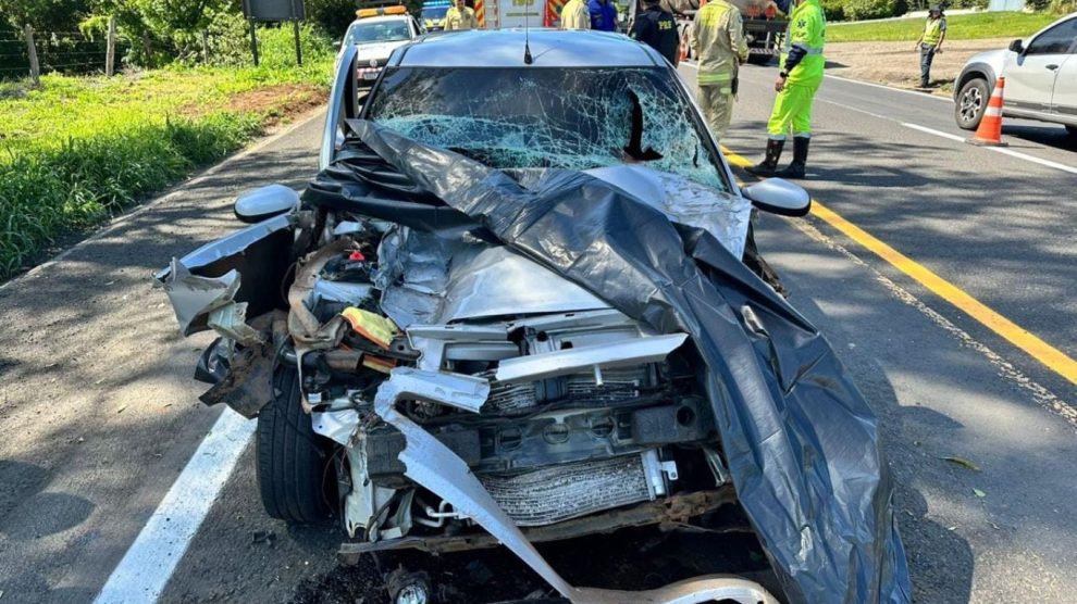 Motorista morre após colisão traseira na BR-153 em Santo Antônio da Platina. Boca no Trombone Motorista morre após colisão traseira na BR-153 em Santo Antônio da Platina.