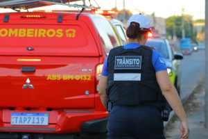 Colisão entre moto e caminhonete deixa motociclista gravemente ferido na PR-151 Boca no Trombone Colisão entre moto e caminhonete deixa motociclista gravemente ferido na PR-151