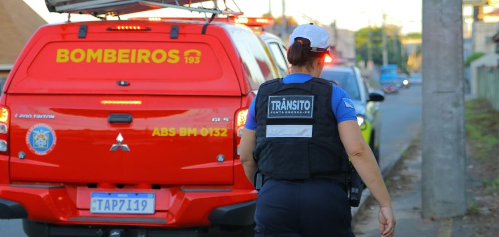 Colisão entre moto e caminhonete deixa motociclista gravemente ferido na PR-151 Boca no Trombone Colisão entre moto e caminhonete deixa motociclista gravemente ferido na PR-151