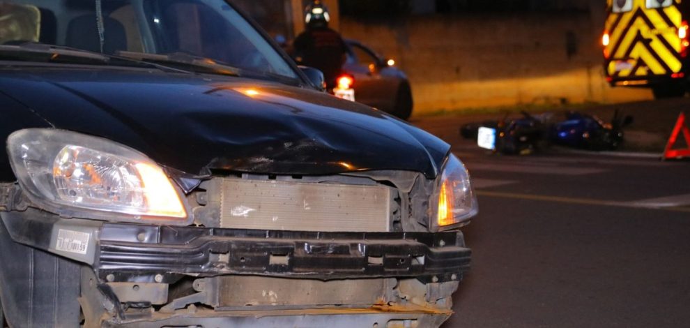 Motociclista fica ferido em colisão com carro na região da Palmeirinha em Ponta Grossa Boca no Trombone Motociclista fica ferido em colisão com carro na região da Palmeirinha em Ponta Grossa