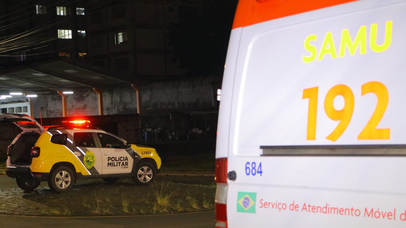 Ciclista fura preferencial e colide com caminhão guincho em Ponta Grossa Boca no Trombone Ciclista fura preferencial e colide com caminhão guincho em Ponta Grossa