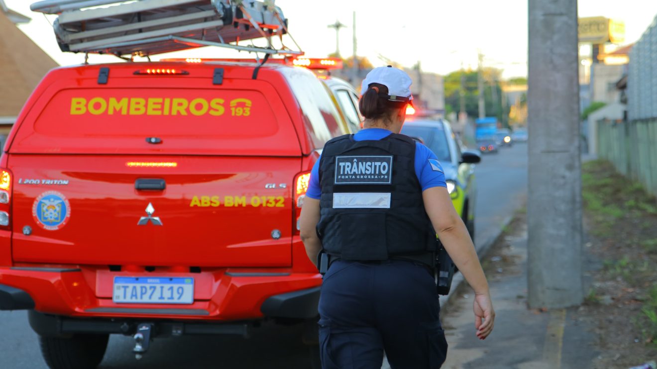 Colisão entre moto e caminhonete deixa motociclista gravemente ferido na PR-151 Boca no Trombone Colisão entre moto e caminhonete deixa motociclista gravemente ferido na PR-151