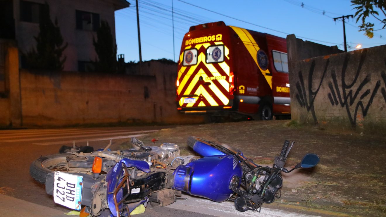 Motociclista fica ferido em colisão com carro na região da Palmeirinha em Ponta Grossa Boca no Trombone Motociclista fica ferido em colisão com carro na região da Palmeirinha em Ponta Grossa