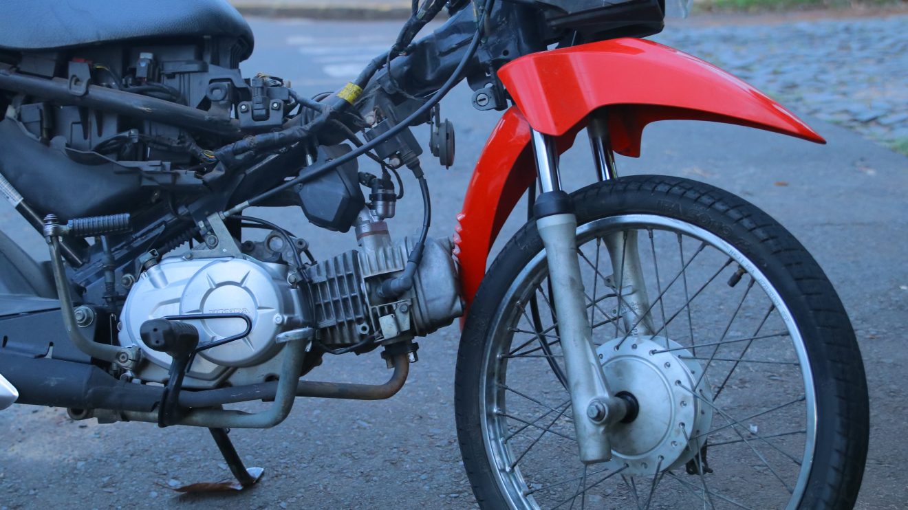 Motociclista fica ferido em acidente na Vila Cipa, em Ponta Grossa Boca no Trombone Motociclista fica ferido em acidente na Vila Cipa, em Ponta Grossa